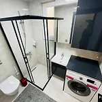 6 Centrally Located Spacious And Air Conditioned 1 1 Antália