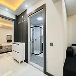 6 Centrally Located Spacious And Air Conditioned 1 1 Apartament Antalya