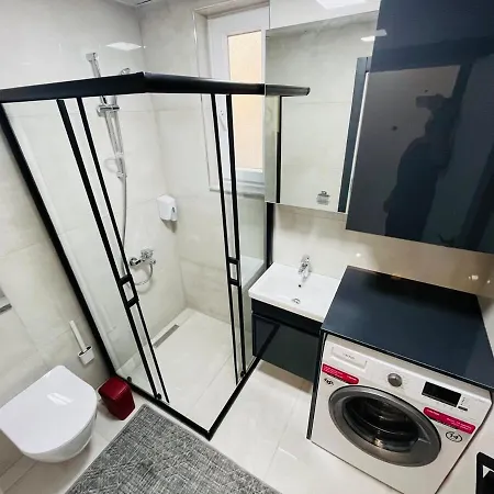 6 Centrally Located Spacious And Air Conditioned 1 1 Antalya